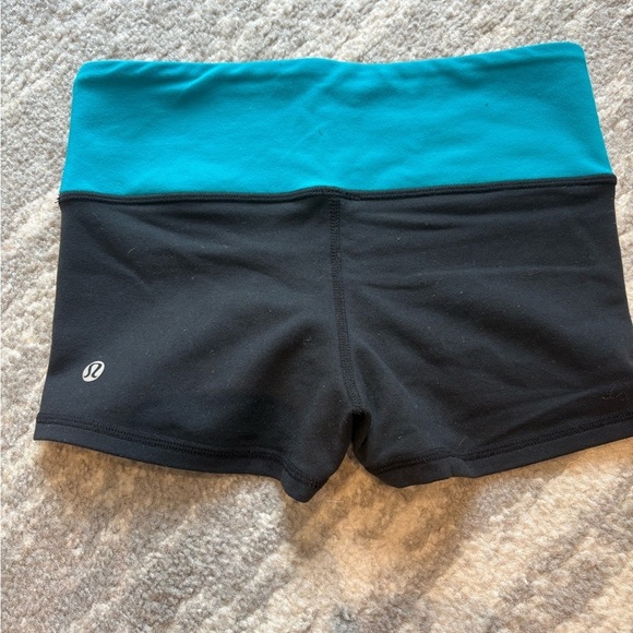 Lululemon Boogie Short - Picture 2 of 3